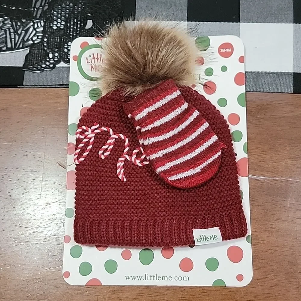 🖤5/$20🖤 LITTLE ME.. hat and mittens set.. Christmas.. beanie..
